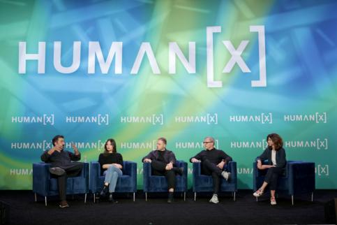 AI裁员，裁到了“消费”这根大动脉？